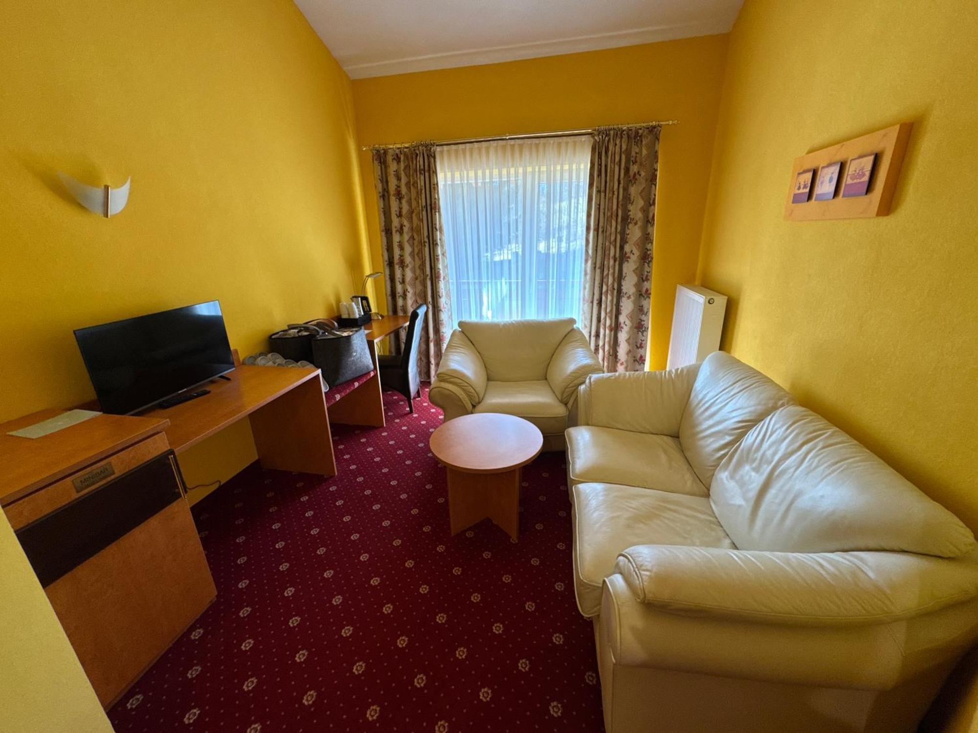 Koenigshof Hotel Resort Оберщауфен Екстериор снимка